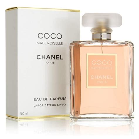 madmoiselle chanel pochet|coco mademoiselle chanel.